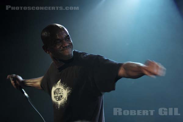 AL - 2009-11-13 - PARIS - La Maroquinerie - 